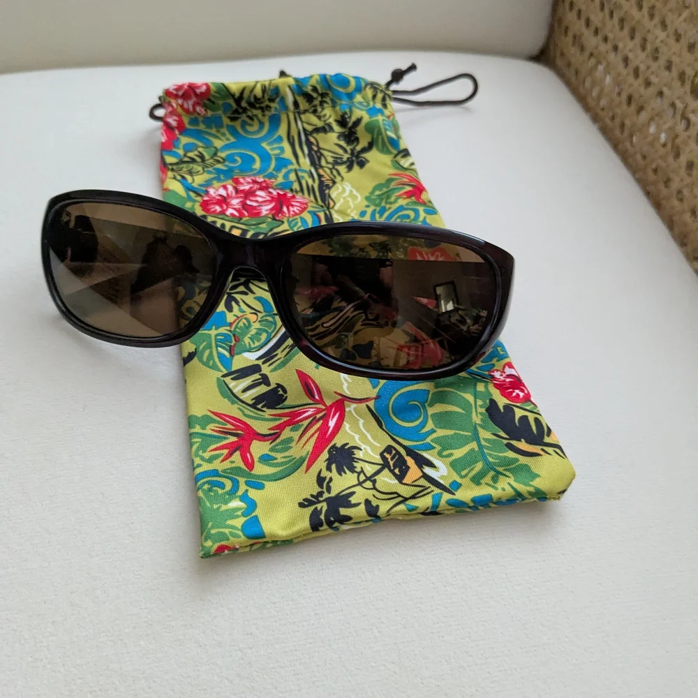 Maui Jim Kuiaha Sunglasses. - Picture 3 of 5